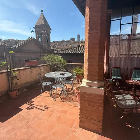 Alex Apartman Siena